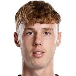  赛前围圈别有深意；切尔西全员包围蒂尔尼，帕尔默眼神意味深长。 体育新闻