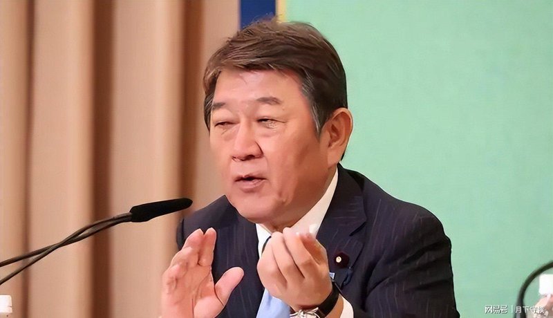  权力棋局深层解码：麻生太郎“傀儡”更迭的内在逻辑与高市早苗出局真相 新闻