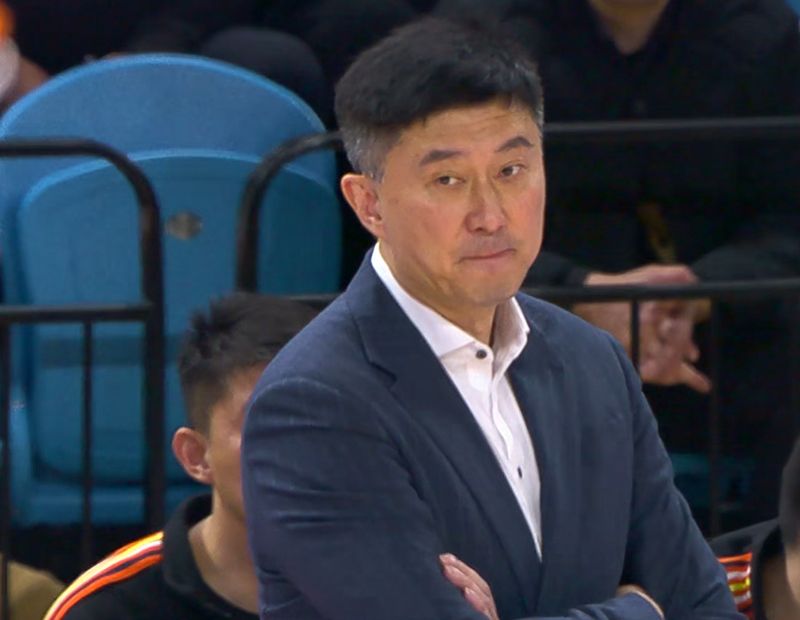  广东队险胜广厦背后的隐忧：三大主力低迷数据深度剖析与战术困局解读 体育新闻