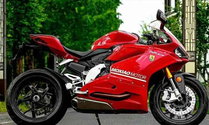  技术拆解：四缸仿赛3万价位，张雪500RR凭什么重新定义性价比 汽车科技